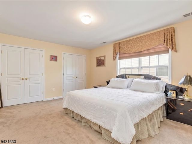 515 Crossfields Ln, Franklin Twp., NJ 08873