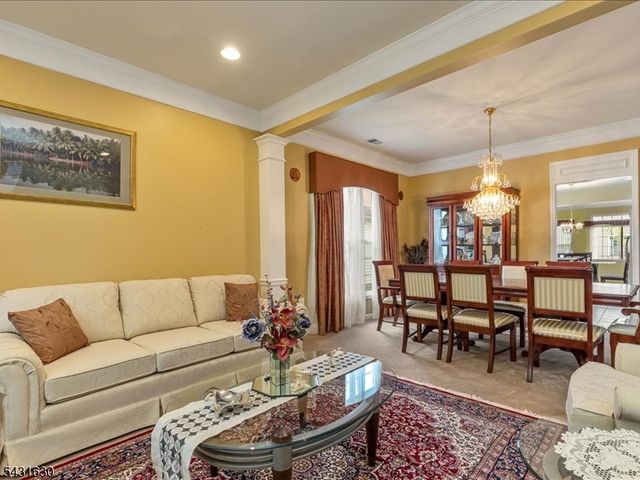 515 Crossfields Ln, Franklin Twp., NJ 08873
