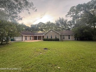 734 Akaka Court, Diamondhead, MS 39525