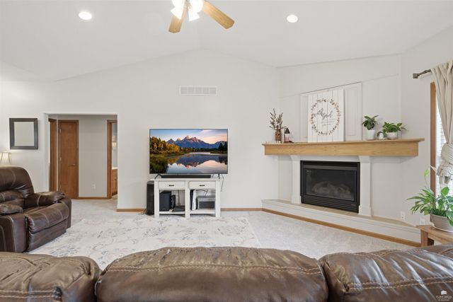 512 Harland Drive, Manhattan, KS 66503