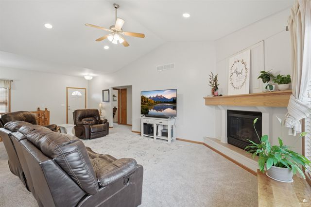 512 Harland Drive, Manhattan, KS 66503