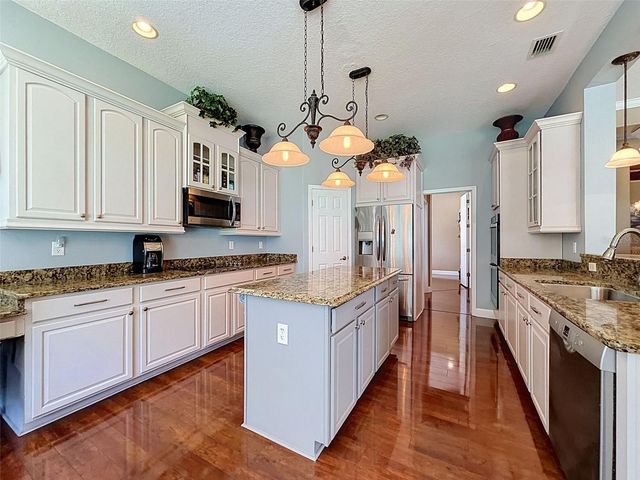 11352 OYSTER BAY CIR, New Port Richey, FL 34654
