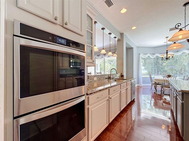 11352 OYSTER BAY CIR, New Port Richey, FL 34654