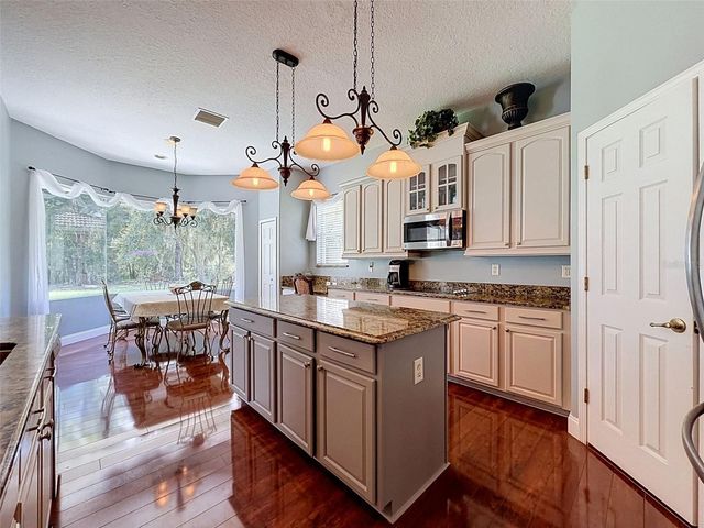 11352 OYSTER BAY CIR, New Port Richey, FL 34654