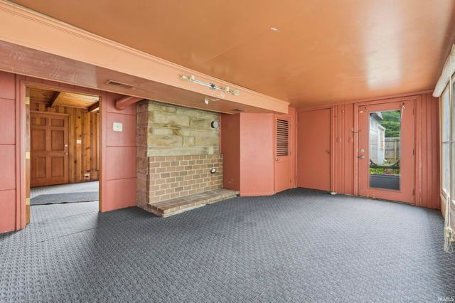 1928 Glenwood Avenue, Fort Wayne, IN 46805
