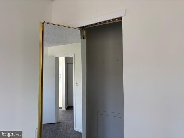 802 CHANTICLEER, Cherry Hill, NJ 08003