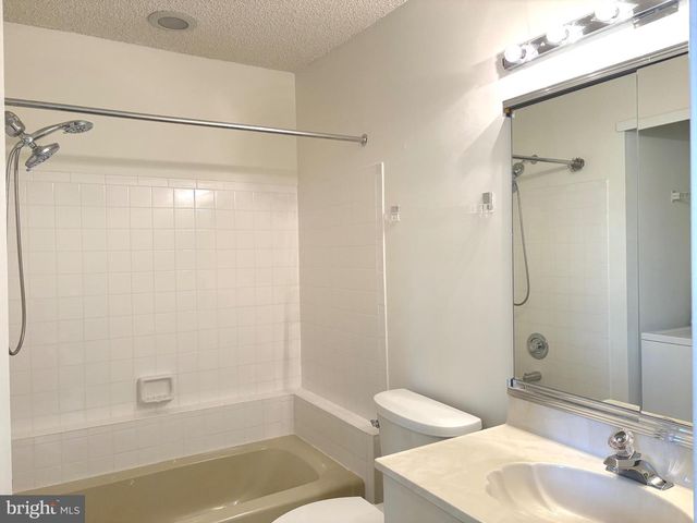 802 CHANTICLEER, Cherry Hill, NJ 08003