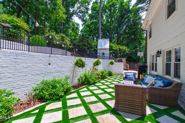 5624 Winthrop Drive, Raleigh, NC 27612