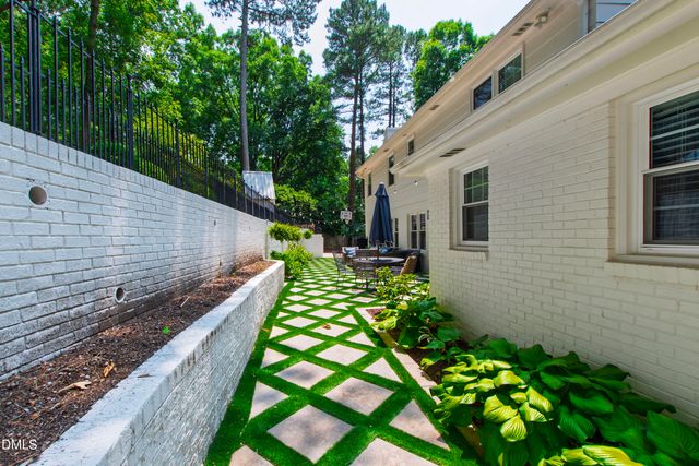 5624 Winthrop Drive, Raleigh, NC 27612