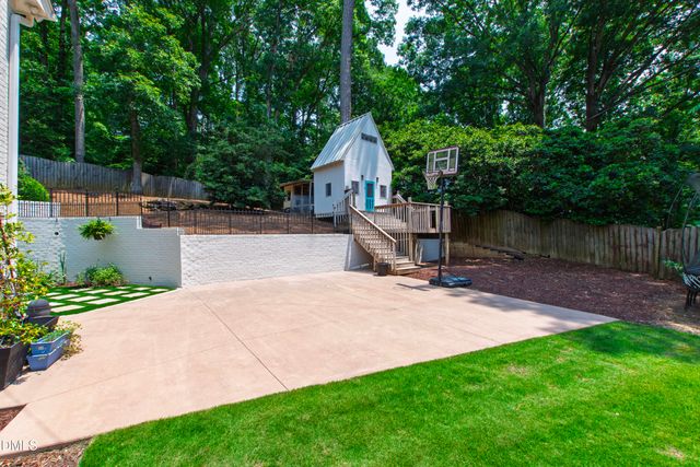5624 Winthrop Drive, Raleigh, NC 27612