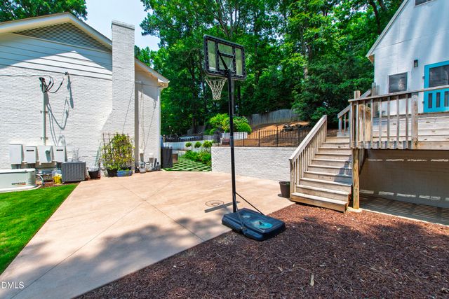 5624 Winthrop Drive, Raleigh, NC 27612