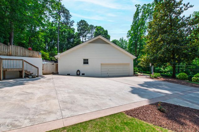 5624 Winthrop Drive, Raleigh, NC 27612