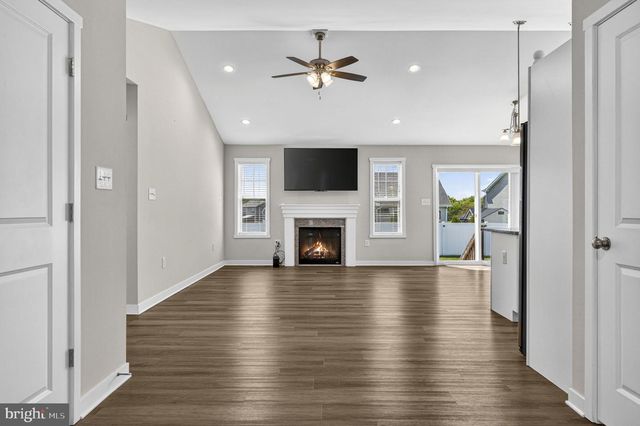 210 LAHAYE DR, Martinsburg, WV 25405