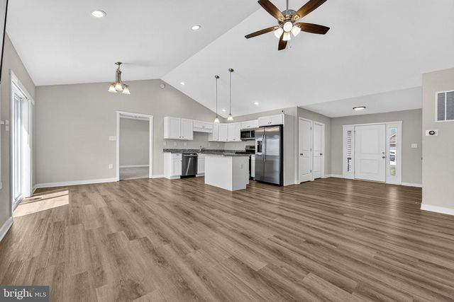 210 LAHAYE DR, Martinsburg, WV 25405