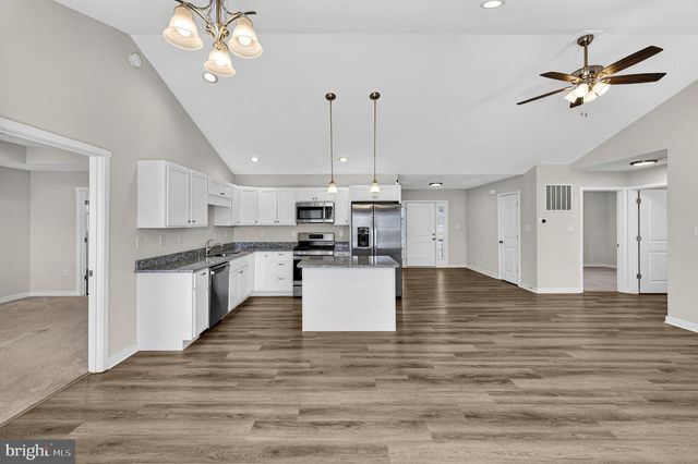 210 LAHAYE DR, Martinsburg, WV 25405