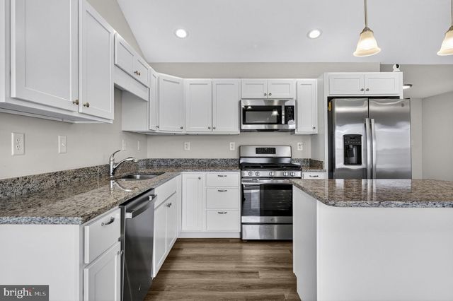210 LAHAYE DR, Martinsburg, WV 25405