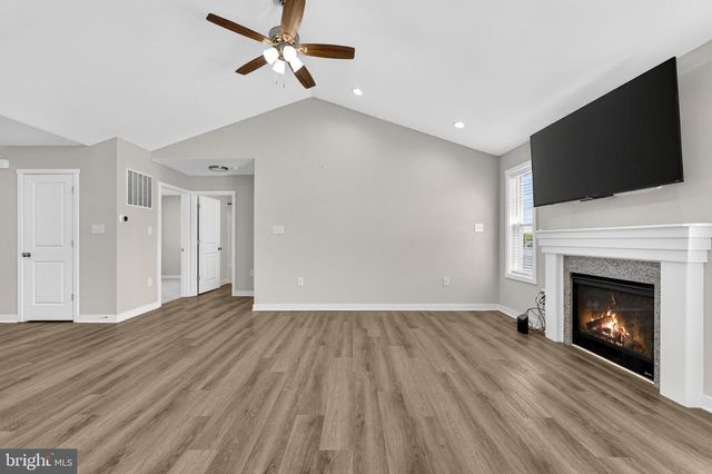 210 LAHAYE DR, Martinsburg, WV 25405