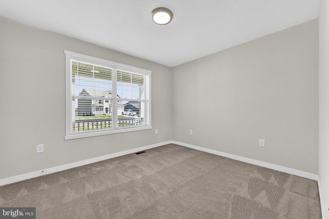 210 LAHAYE DR, Martinsburg, WV 25405