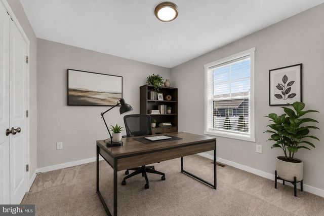 210 LAHAYE DR, Martinsburg, WV 25405