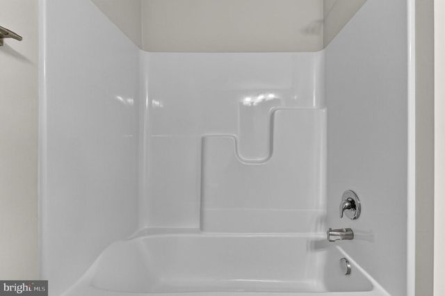210 LAHAYE DR, Martinsburg, WV 25405