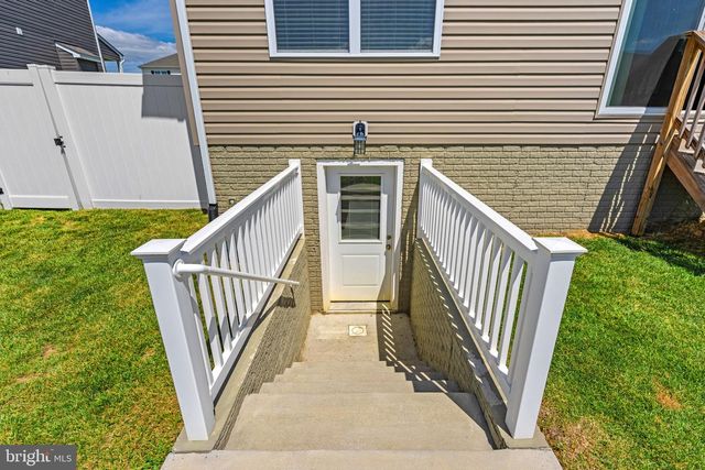 210 LAHAYE DR, Martinsburg, WV 25405