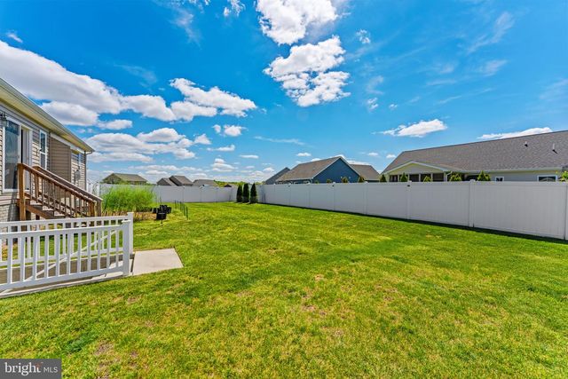 210 LAHAYE DR, Martinsburg, WV 25405