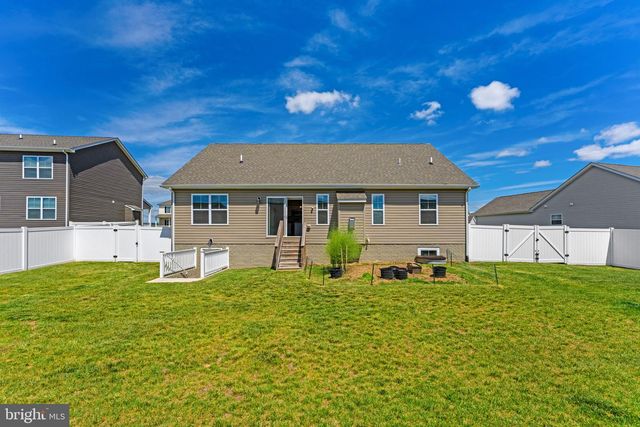 210 LAHAYE DR, Martinsburg, WV 25405