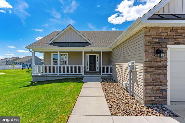 210 LAHAYE DR, Martinsburg, WV 25405