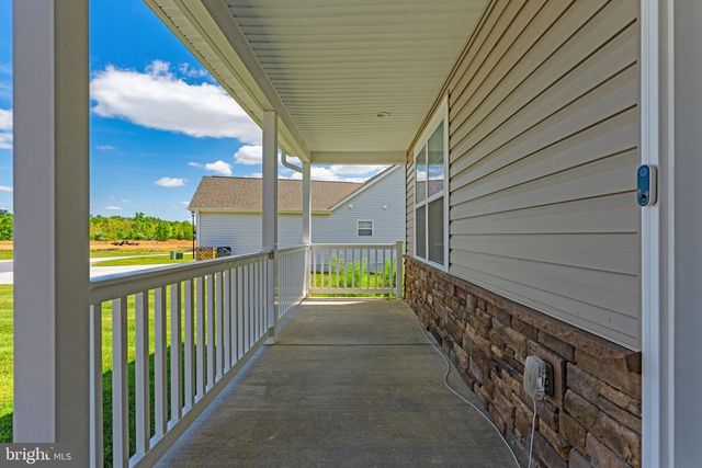 210 LAHAYE DR, Martinsburg, WV 25405