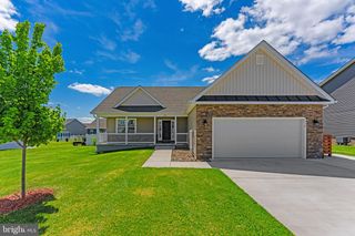 210 LAHAYE DR, Martinsburg, WV 25405