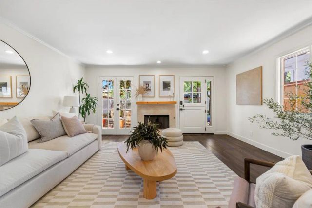 274 J Ave, Coronado, CA 92118
