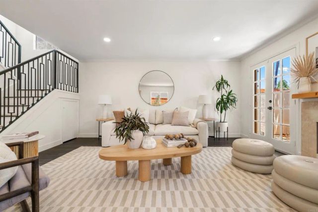 274 J Ave, Coronado, CA 92118