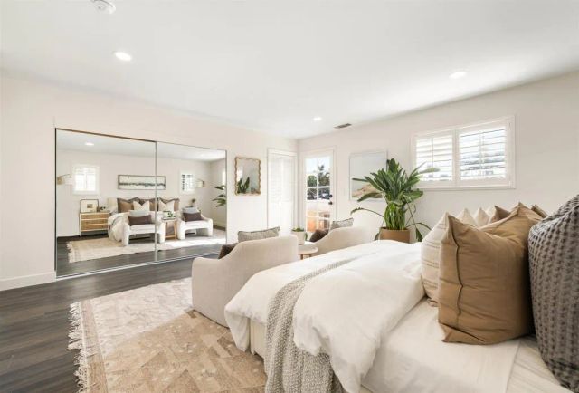 274 J Ave, Coronado, CA 92118