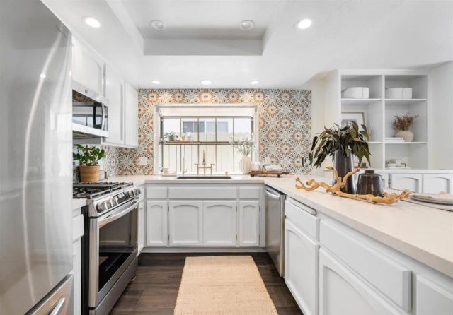 274 J Ave, Coronado, CA 92118