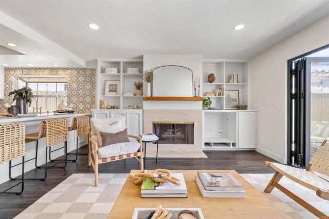 274 J Ave, Coronado, CA 92118