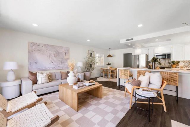 274 J Ave, Coronado, CA 92118