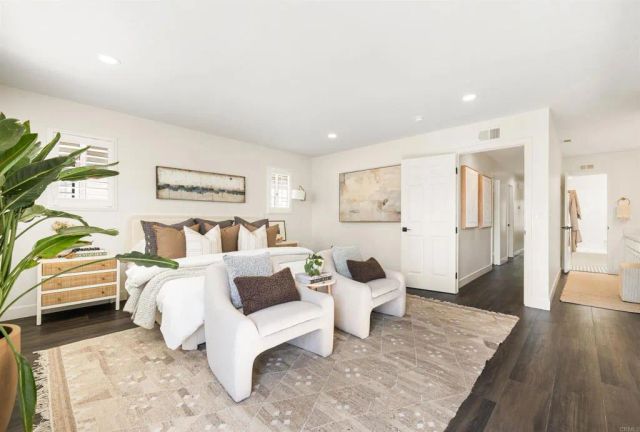 274 J Ave, Coronado, CA 92118