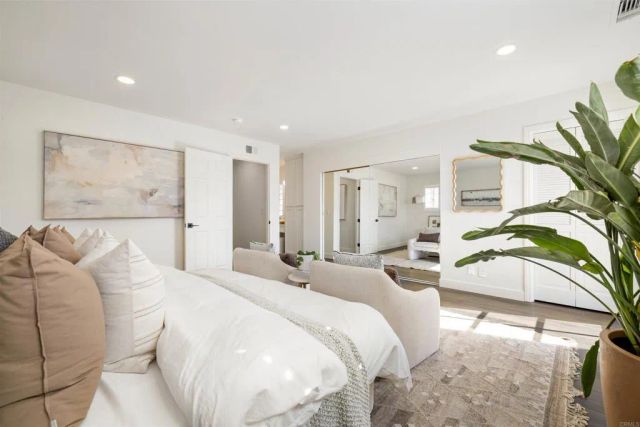 274 J Ave, Coronado, CA 92118