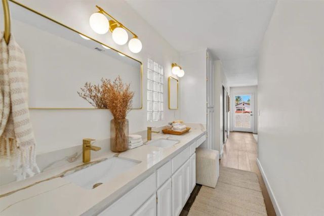 274 J Ave, Coronado, CA 92118