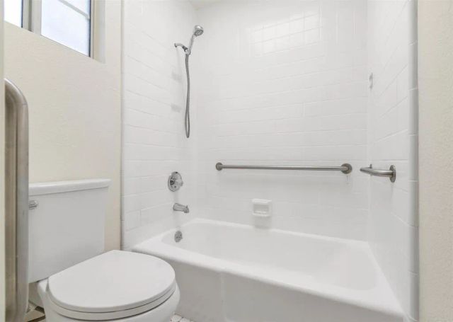 274 J Ave, Coronado, CA 92118