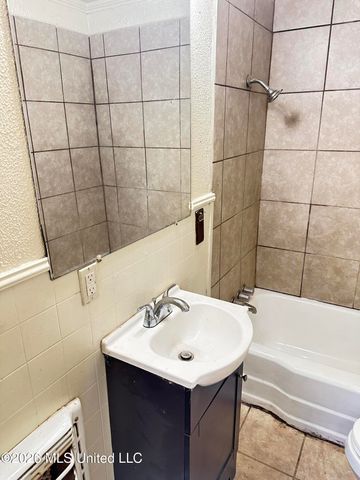 3679 Southland Drive, Jackson, MS 39212