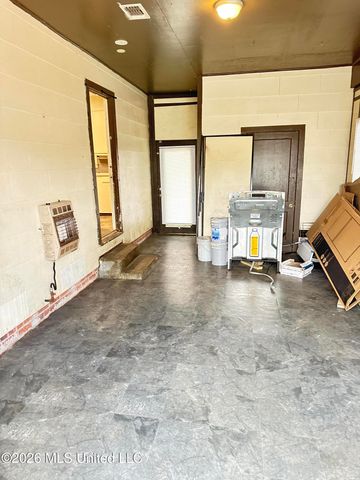 3679 Southland Drive, Jackson, MS 39212