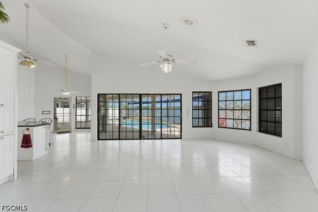 837 SW 2nd AVE, Cape Coral, FL 33991