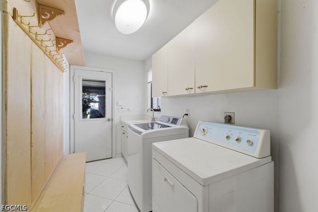 837 SW 2nd AVE, Cape Coral, FL 33991