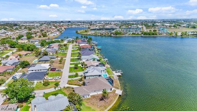 837 SW 2nd AVE, Cape Coral, FL 33991