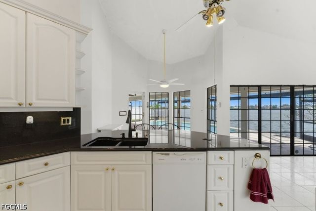 837 SW 2nd AVE, Cape Coral, FL 33991