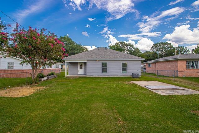 324 Troutt Avenue, Benton, AR 72019