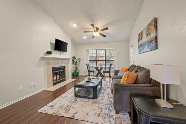 2728 Copper Creek Drive 208, Arlington, TX 76006