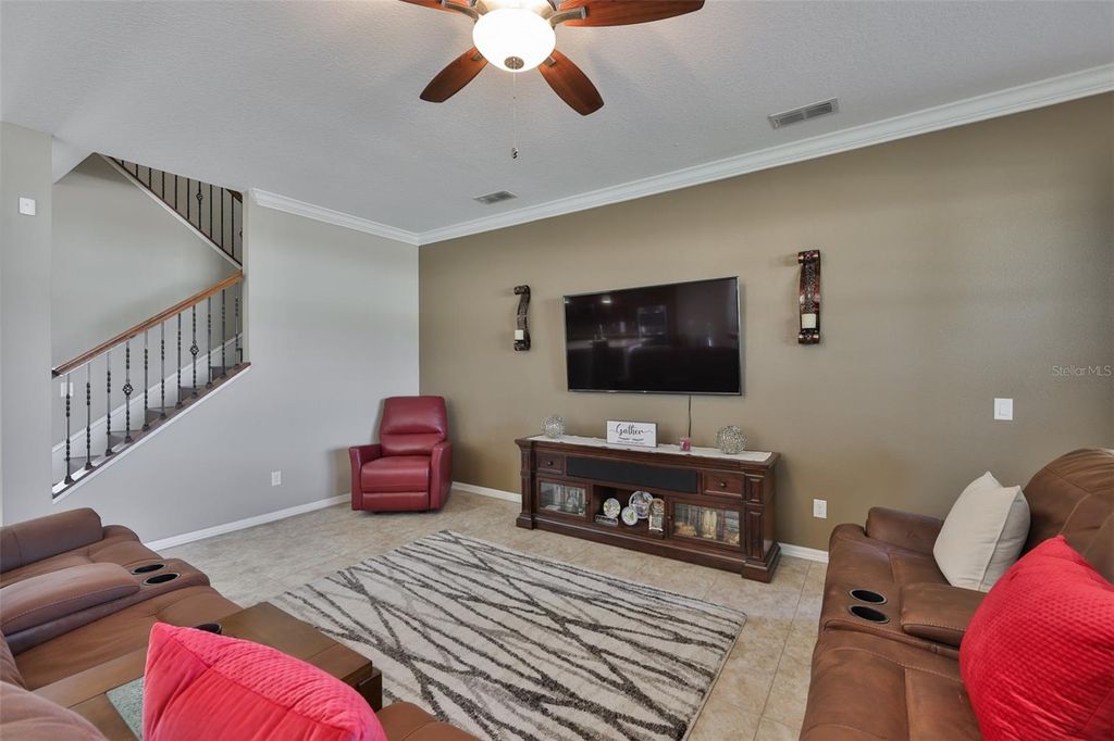 Image 20 of property listing at 11406 ESTUARY PRESERVE DRIVE, Riverview, FL 33569