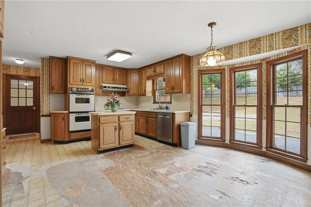 175 Broadmeadow Cove, Roswell, GA 30075